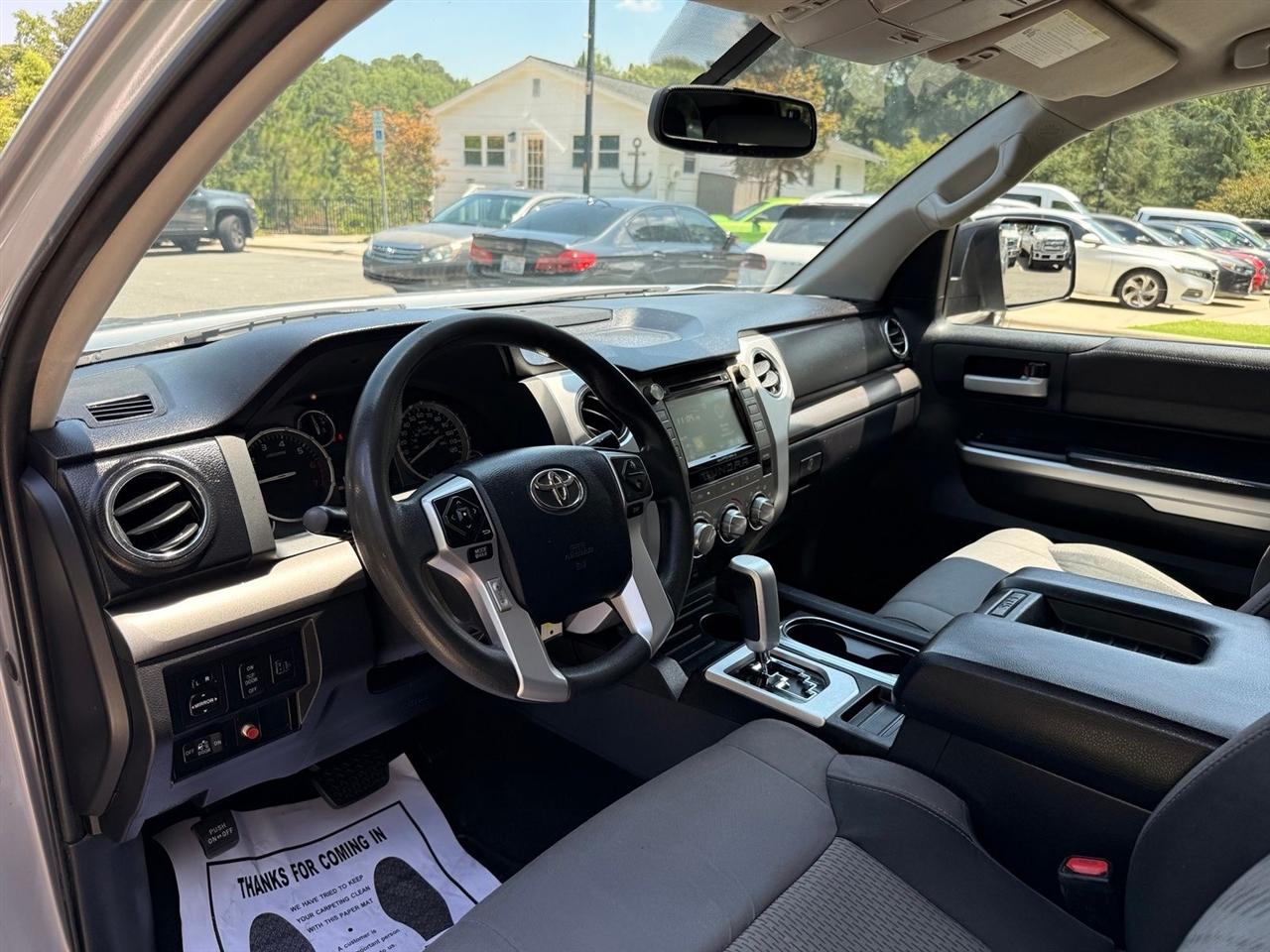Toyota Tundra  2016