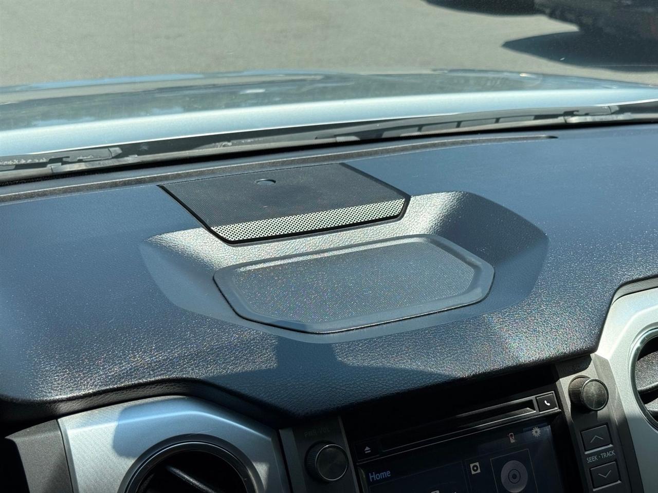 Toyota Tundra  2016