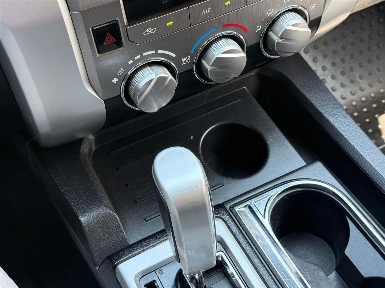 Toyota Tundra  2016