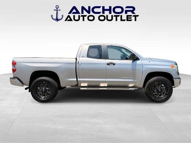 Toyota Tundra  2016