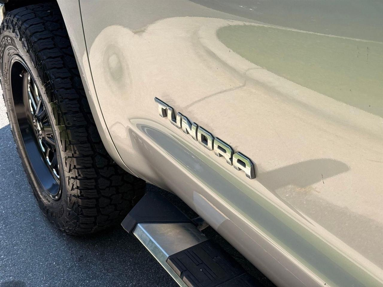 Toyota Tundra  2016