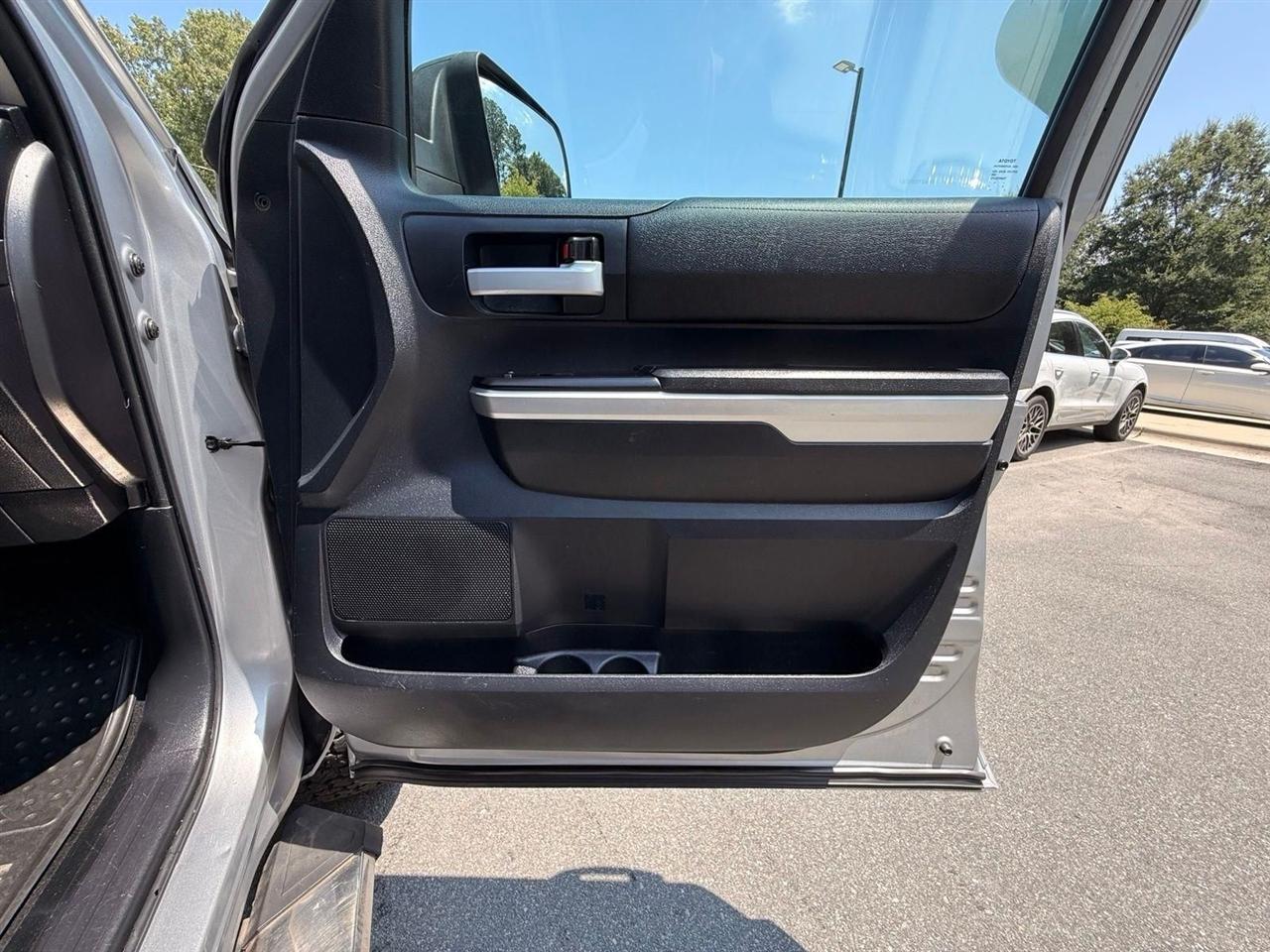 Toyota Tundra  2016