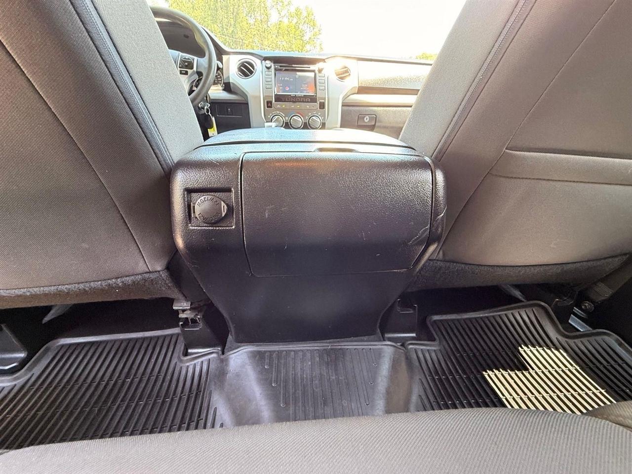 Toyota Tundra  2016