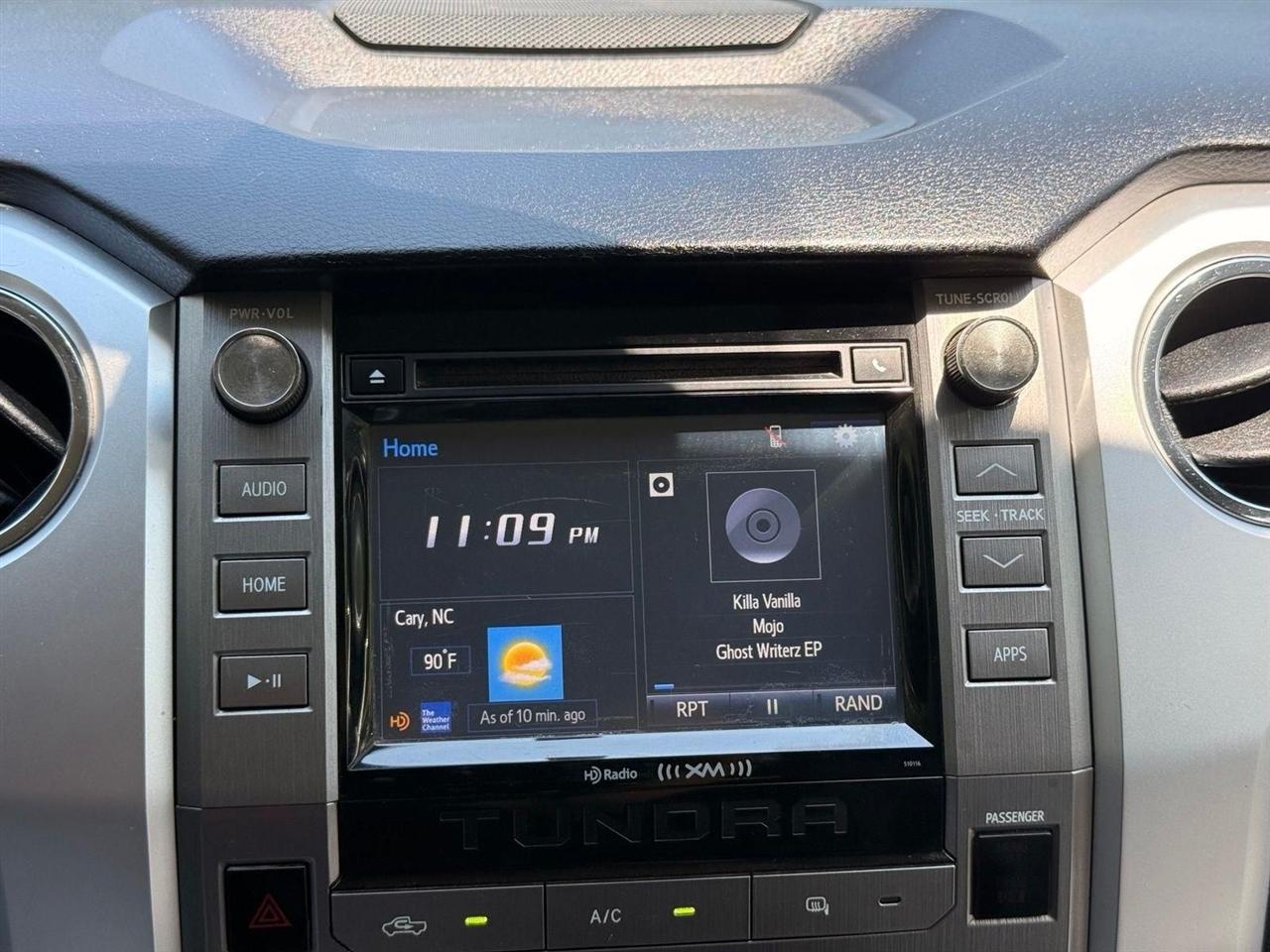 Toyota Tundra  2016
