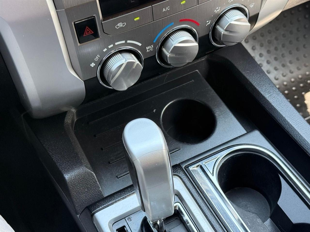 Toyota Tundra  2016