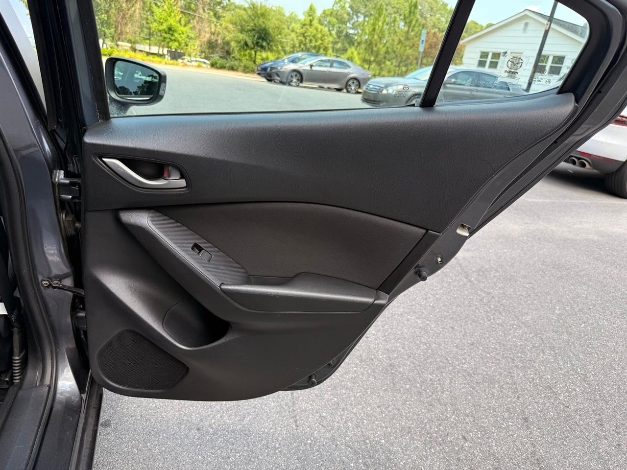 Mazda MAZDA3  2014