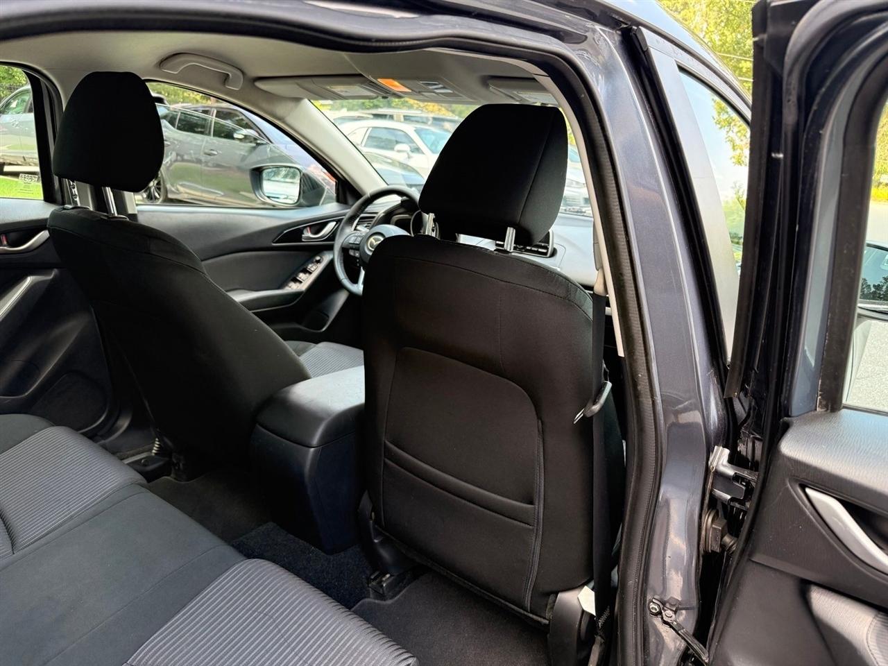 Mazda MAZDA3  2014