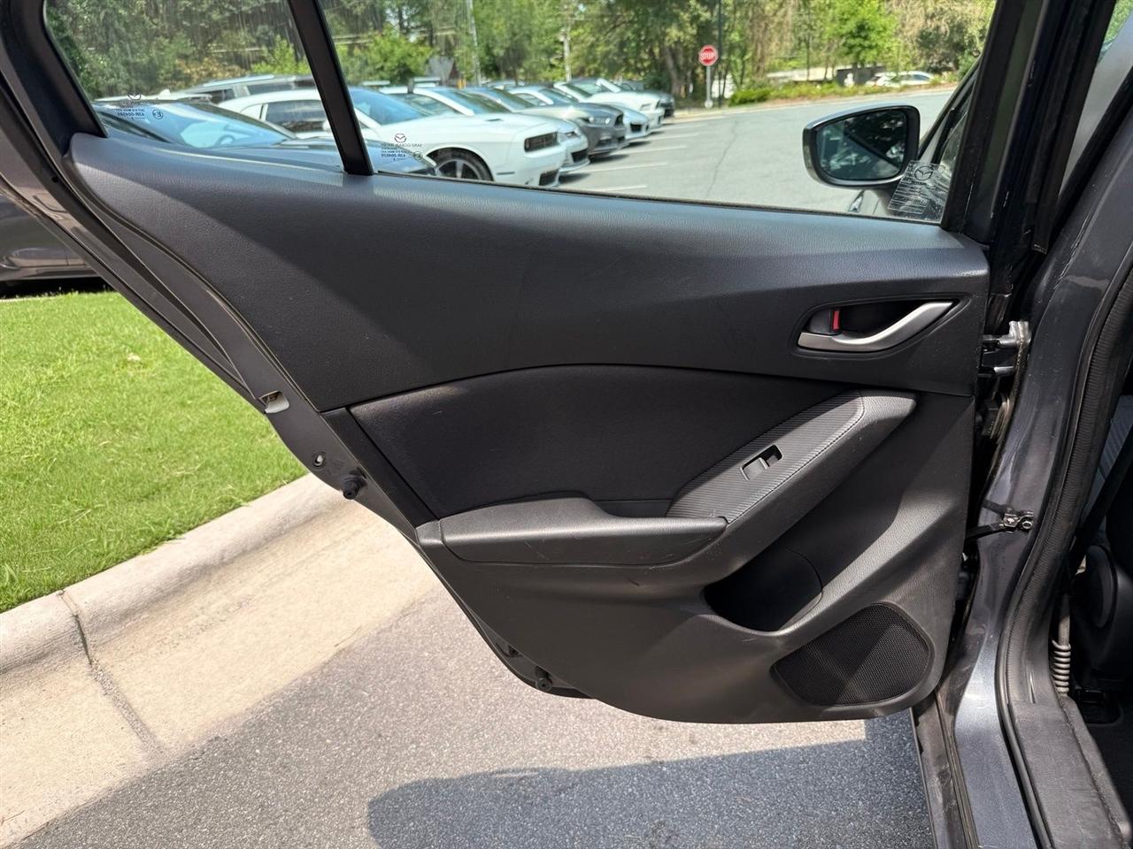 Mazda MAZDA3  2014