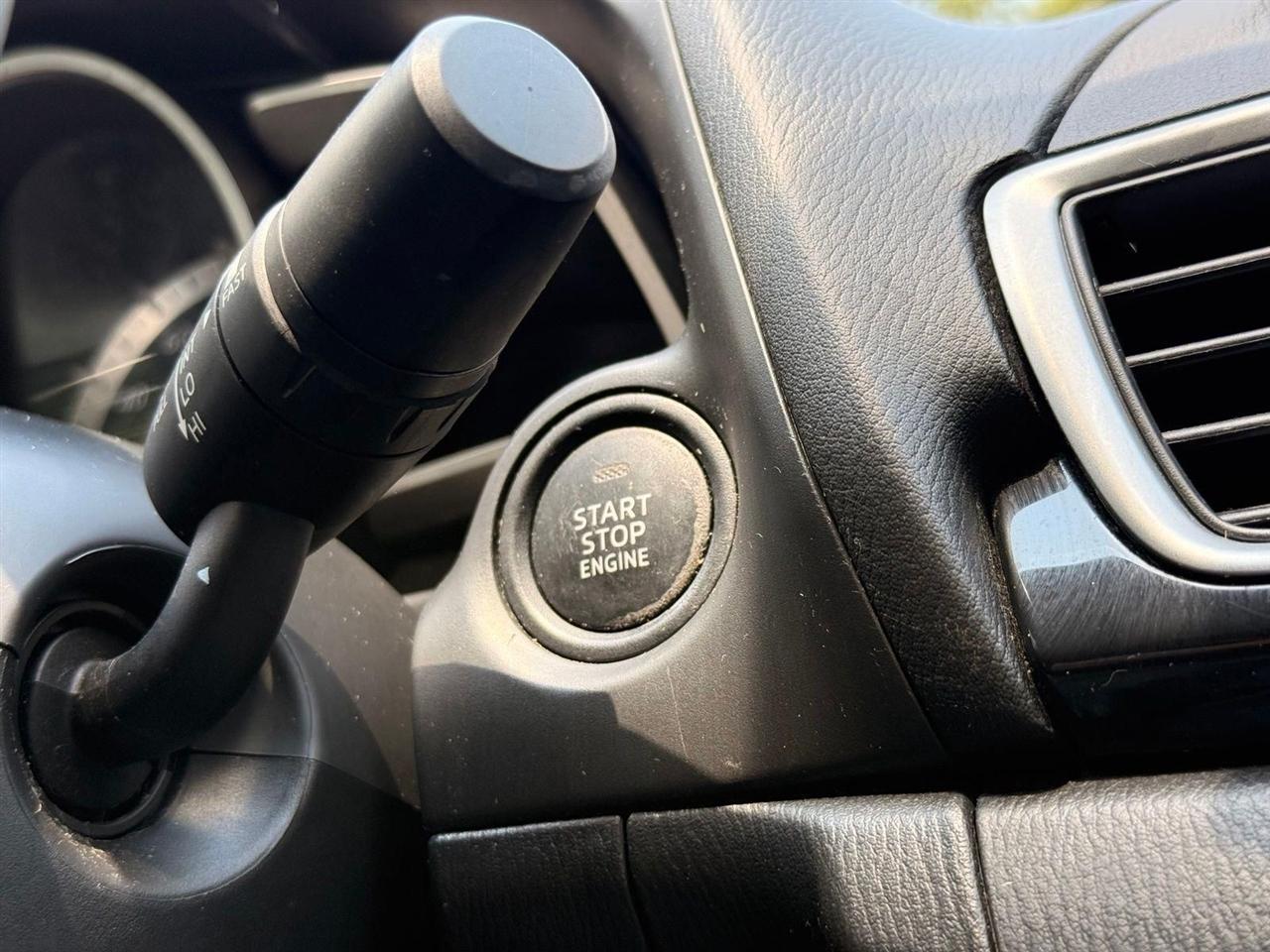 Mazda MAZDA3  2014