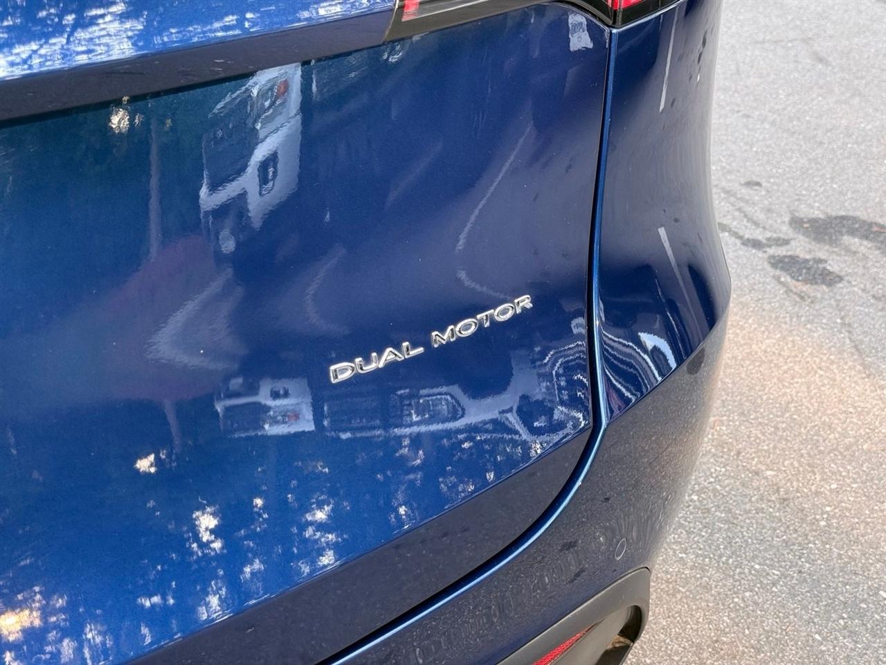 Tesla Model Y  2021