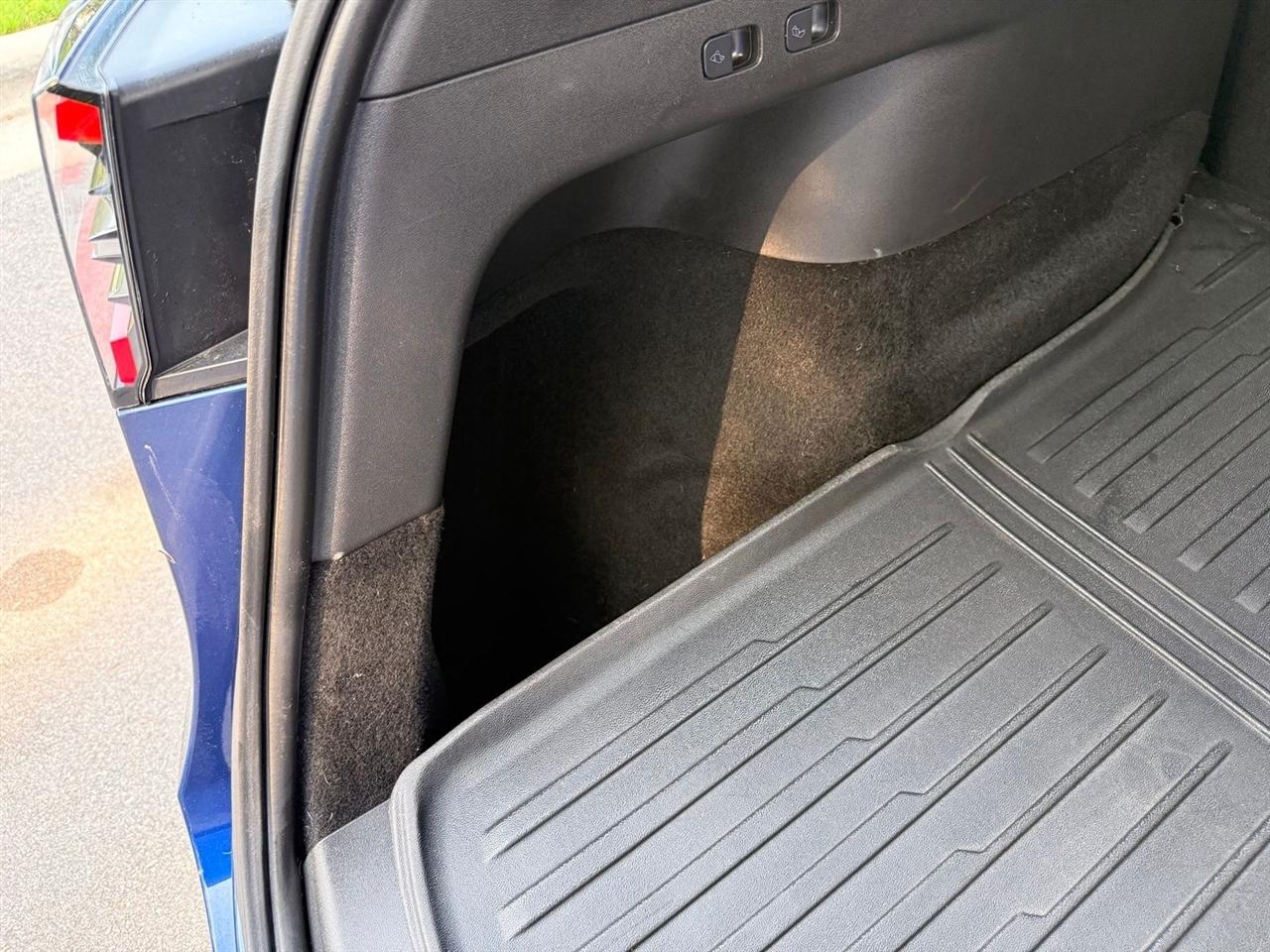 Tesla Model Y  2021