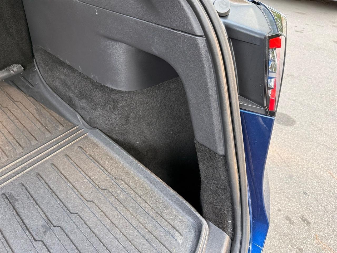 Tesla Model Y  2021
