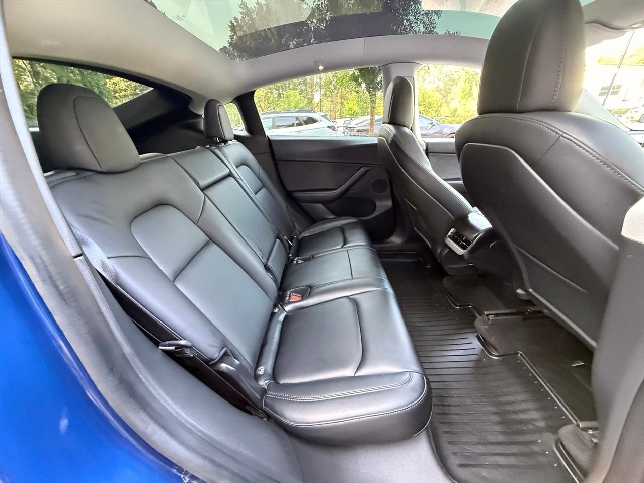 Tesla Model Y  2021