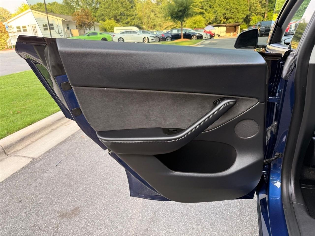 Tesla Model Y  2021