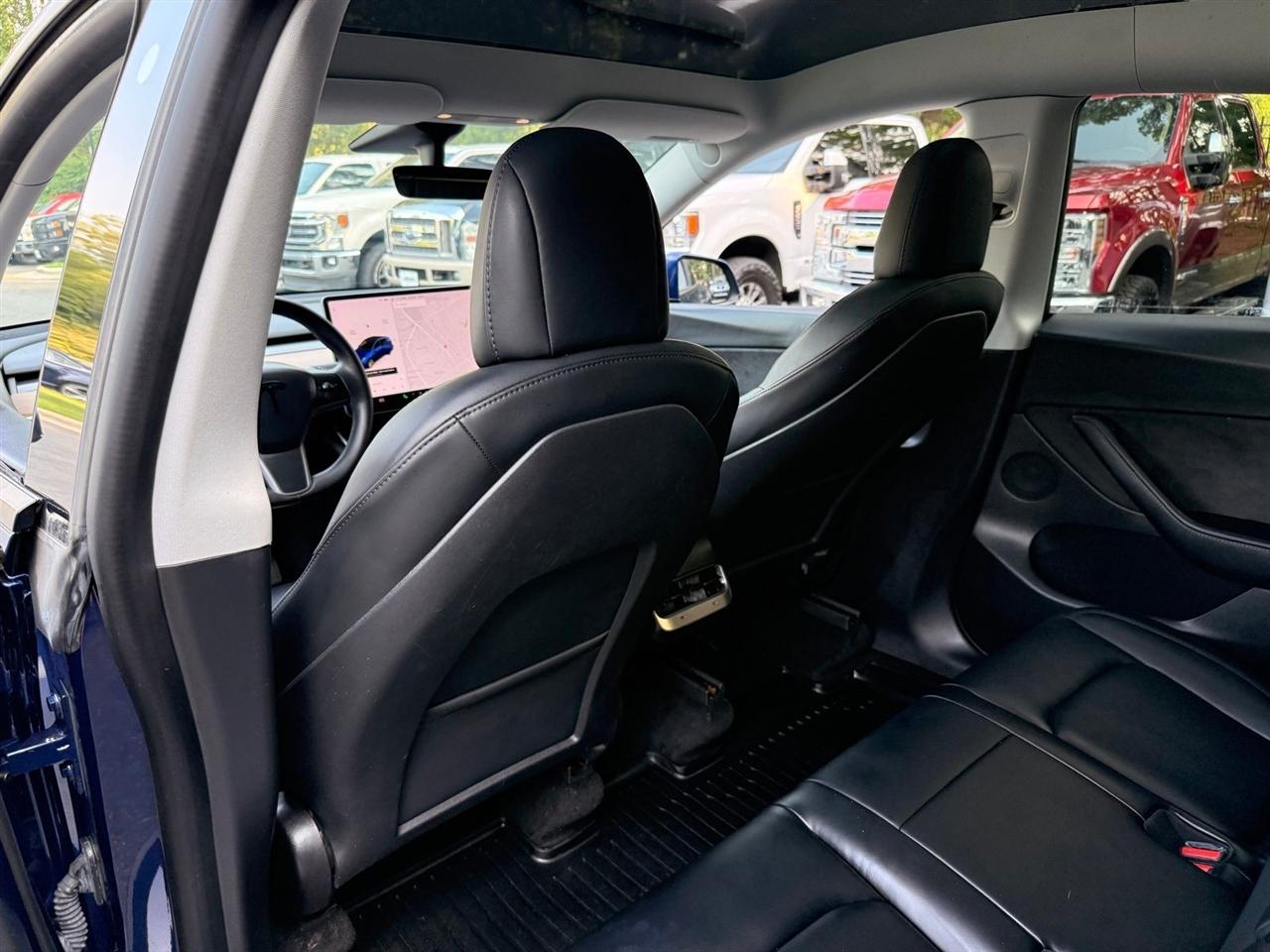Tesla Model Y  2021