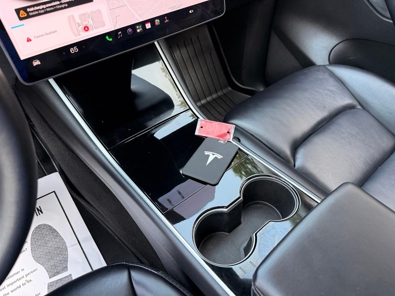 Tesla Model Y  2021