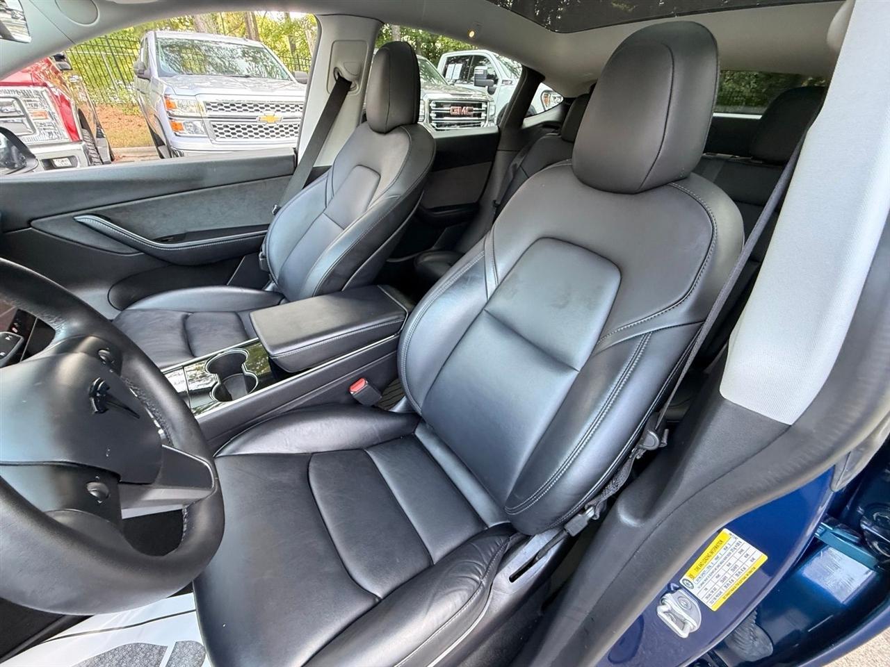 Tesla Model Y  2021