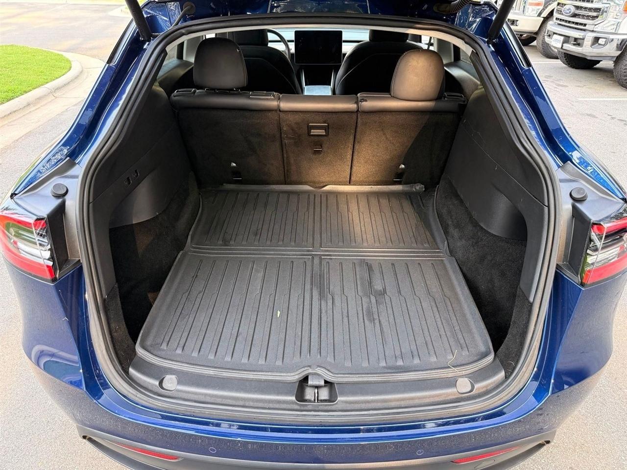 Tesla Model Y  2021