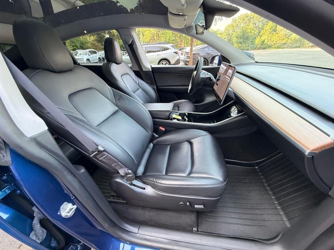 Tesla Model Y  2021