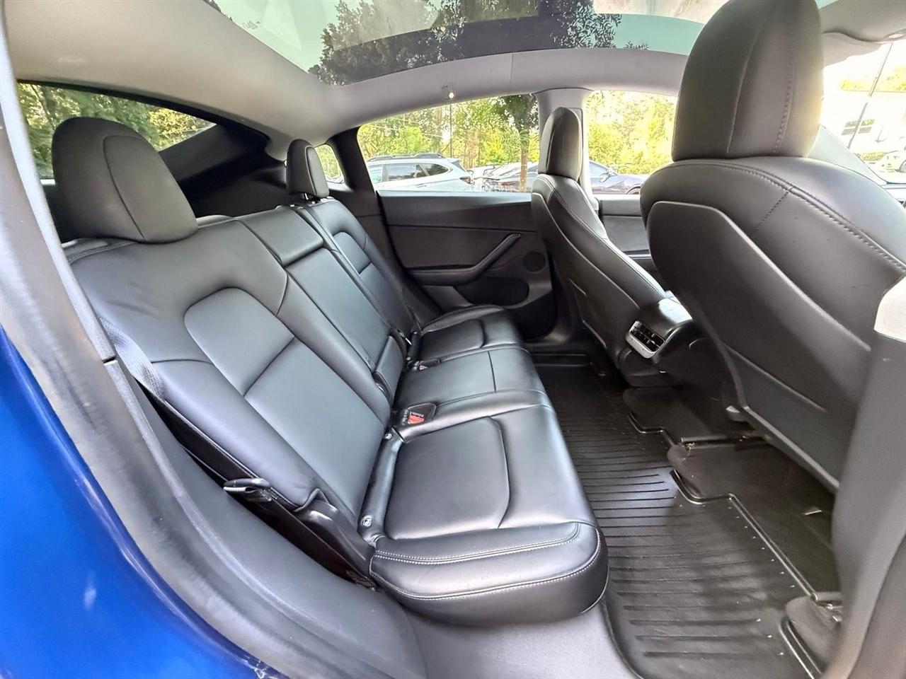 Tesla Model Y  2021
