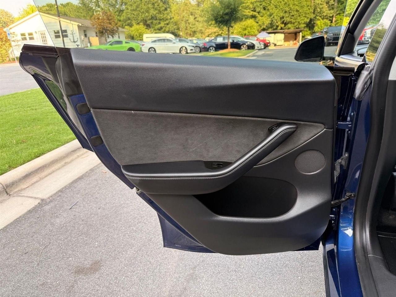Tesla Model Y  2021