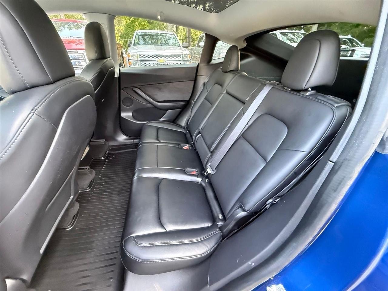 Tesla Model Y  2021