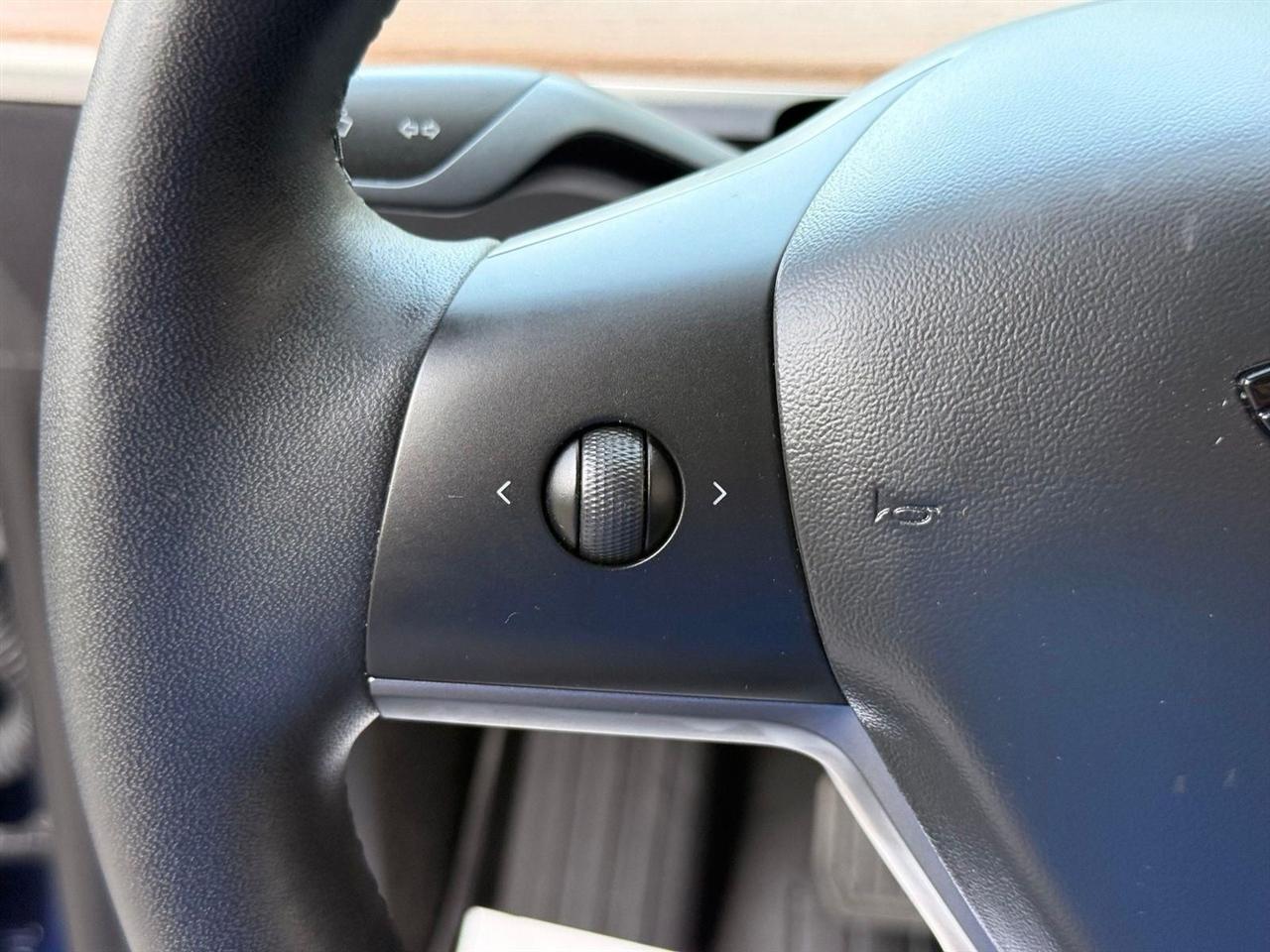 Tesla Model Y  2021