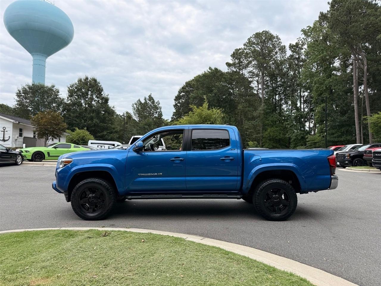 Toyota Tacoma  2018
