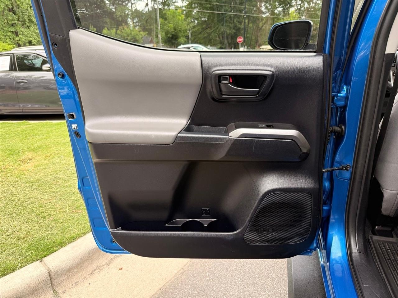 Toyota Tacoma  2018