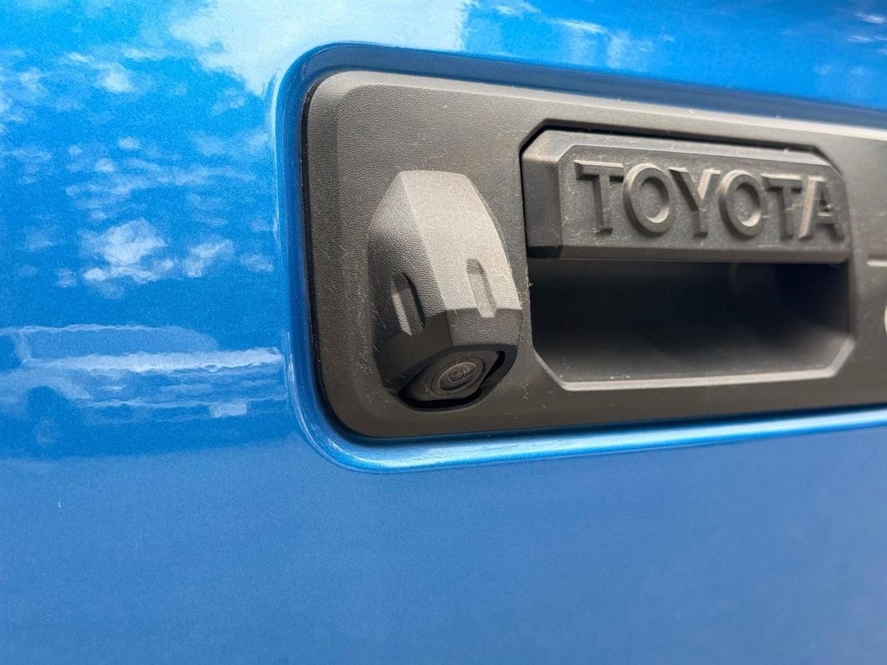 Toyota Tacoma  2018
