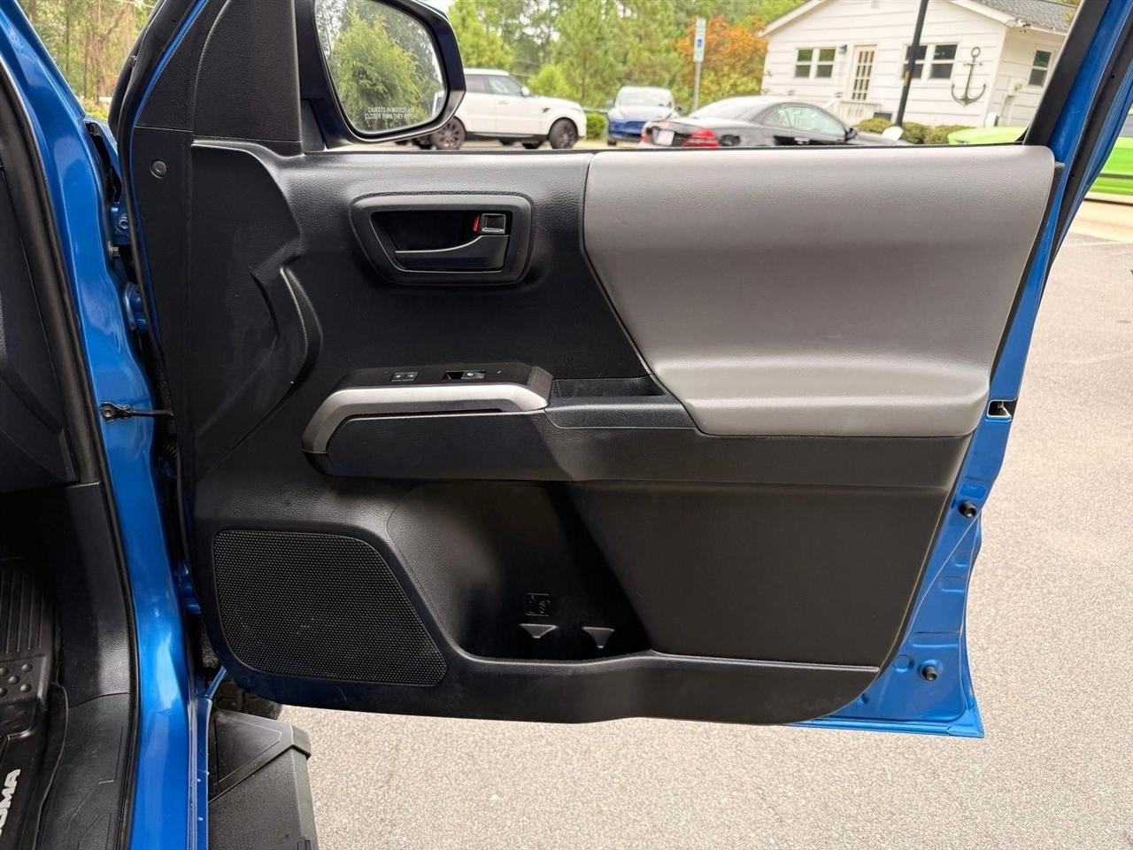 Toyota Tacoma  2018