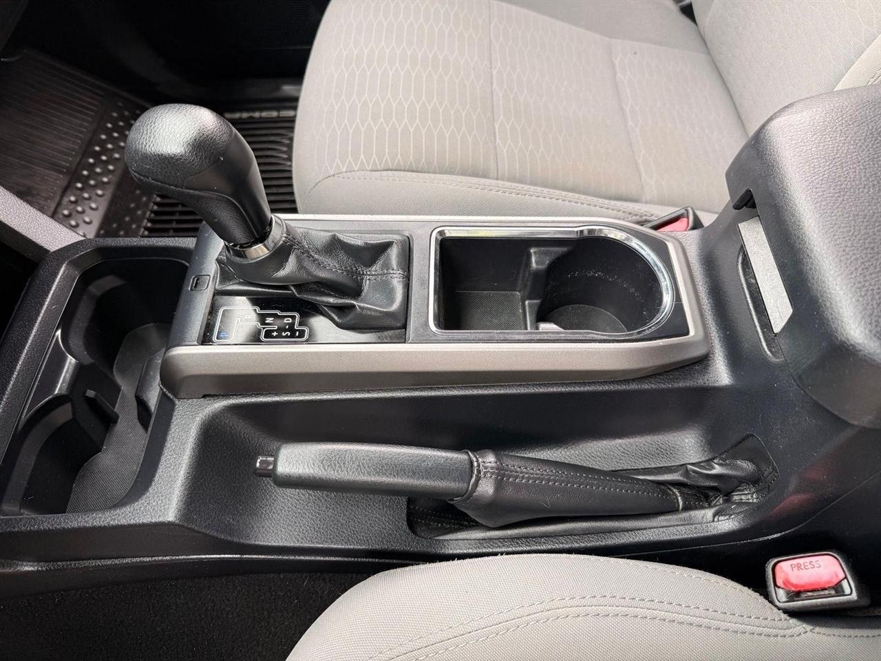 Toyota Tacoma  2018