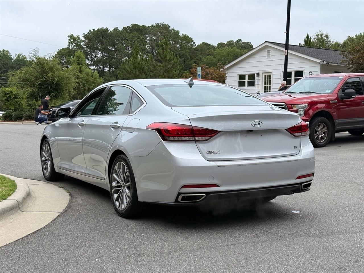 Hyundai Genesis  2015