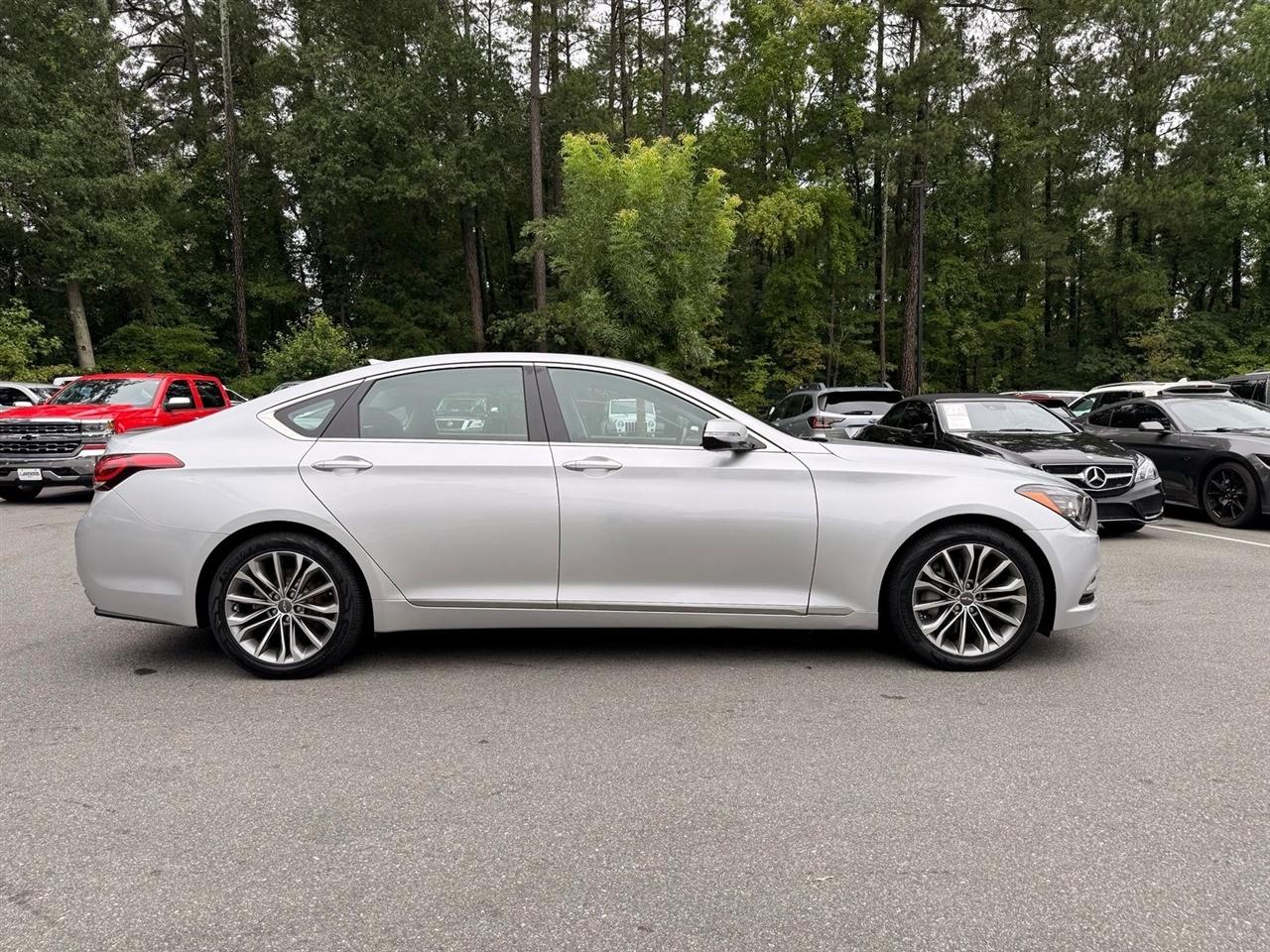 Hyundai Genesis  2015