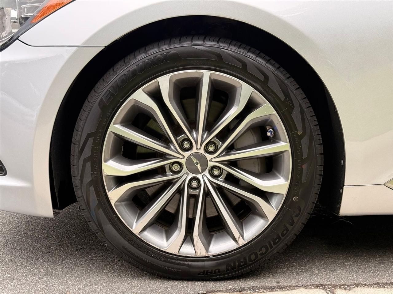 Hyundai Genesis  2015