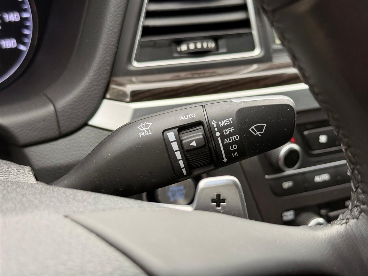 Hyundai Genesis  2015