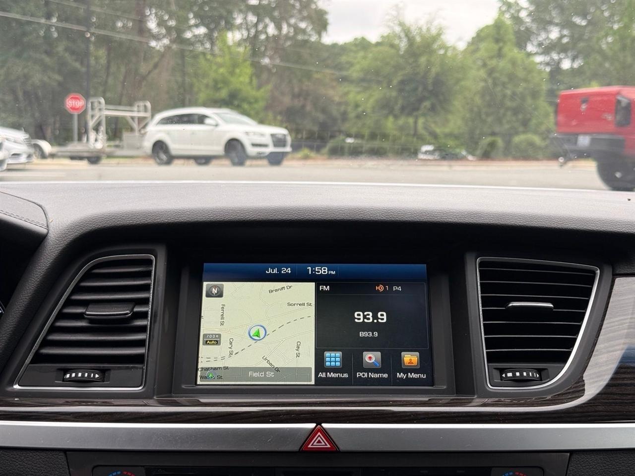 Hyundai Genesis  2015