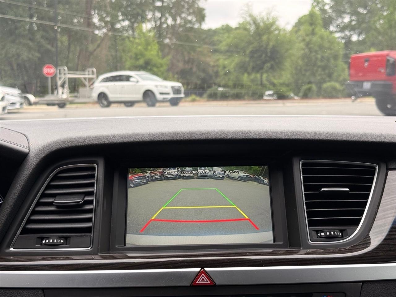 Hyundai Genesis  2015