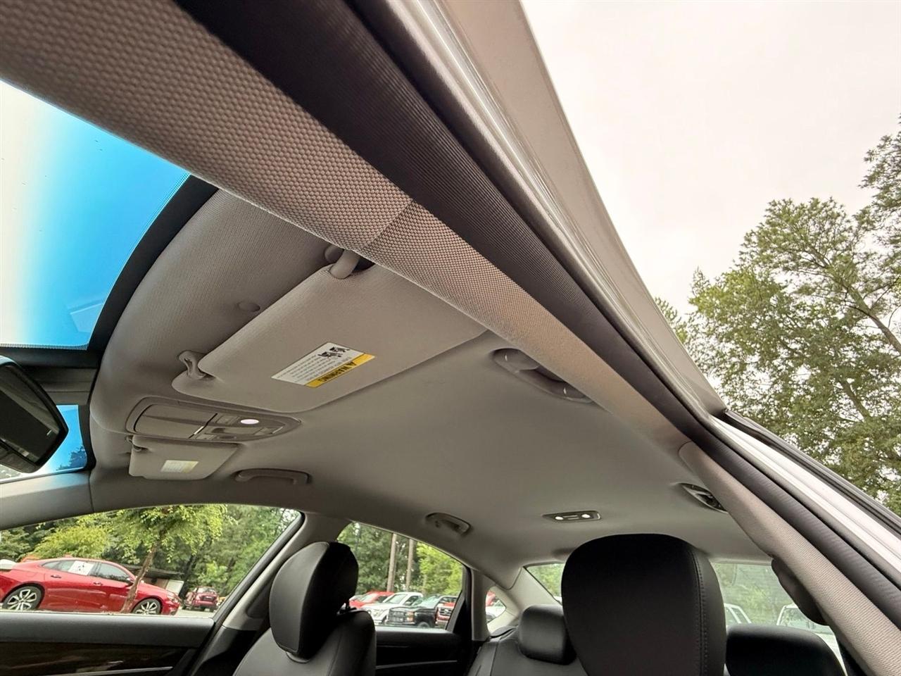 Hyundai Genesis  2015