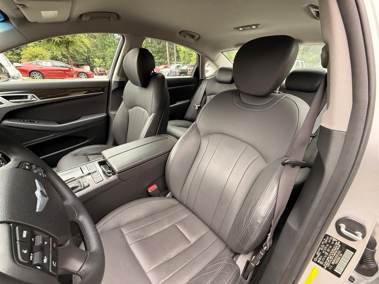 Hyundai Genesis  2015
