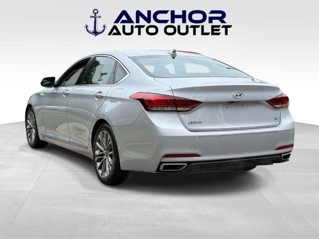 Hyundai Genesis  2015