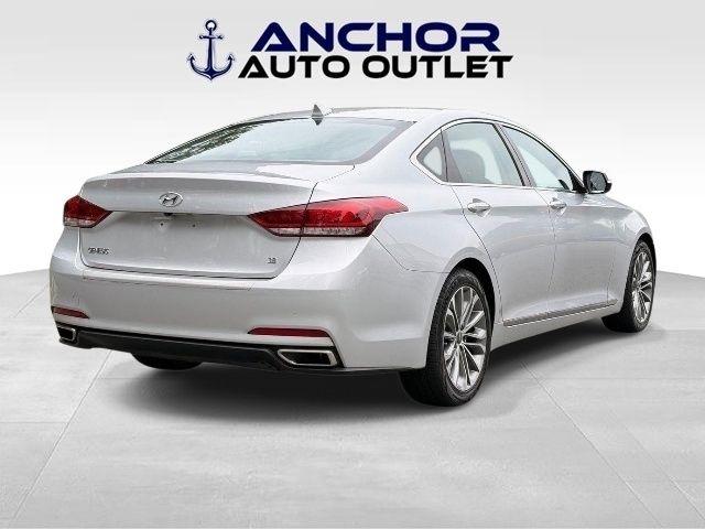 Hyundai Genesis  2015