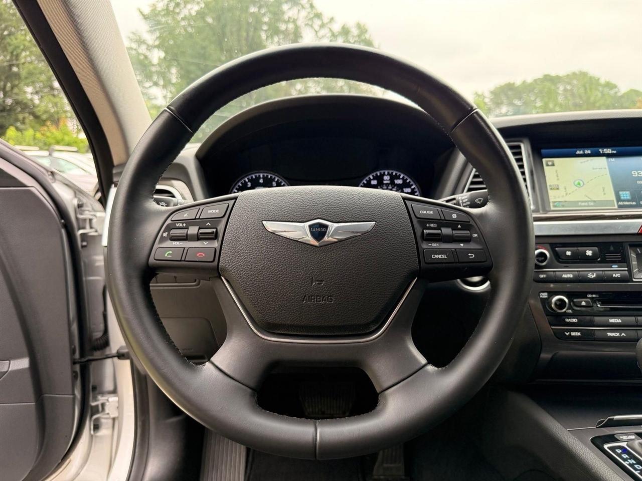 Hyundai Genesis  2015