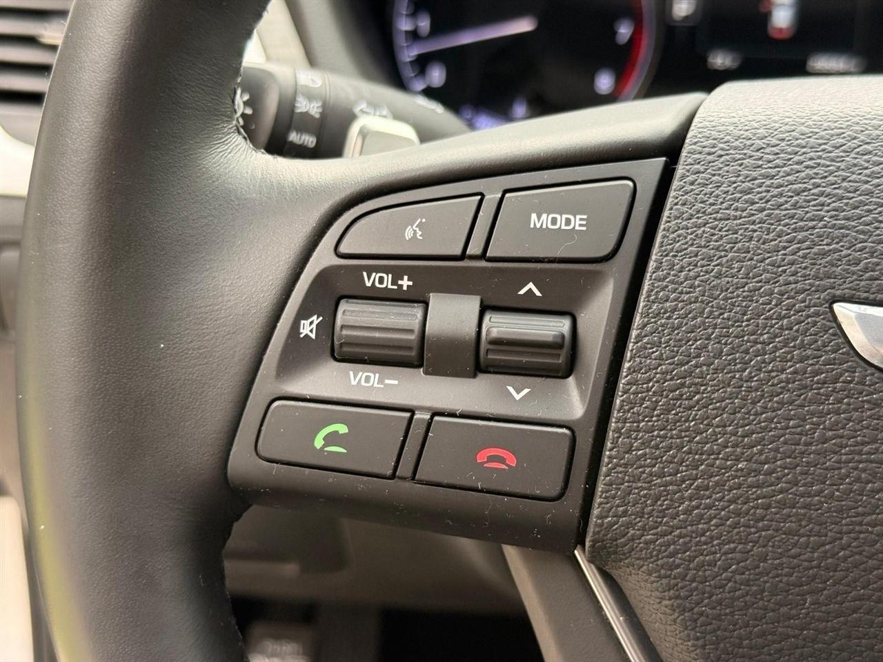 Hyundai Genesis  2015