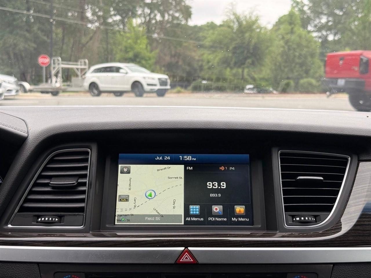 Hyundai Genesis  2015