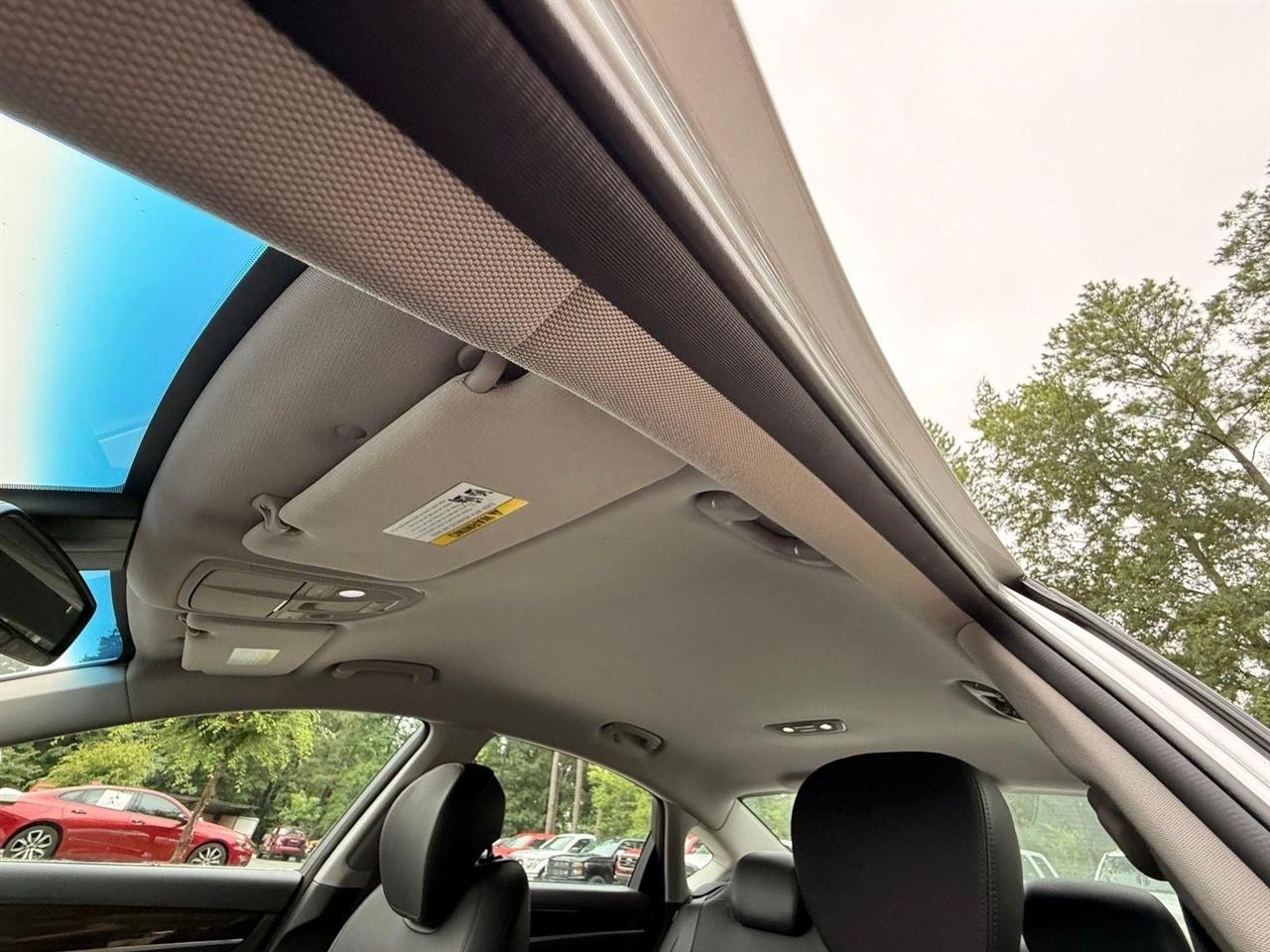 Hyundai Genesis  2015