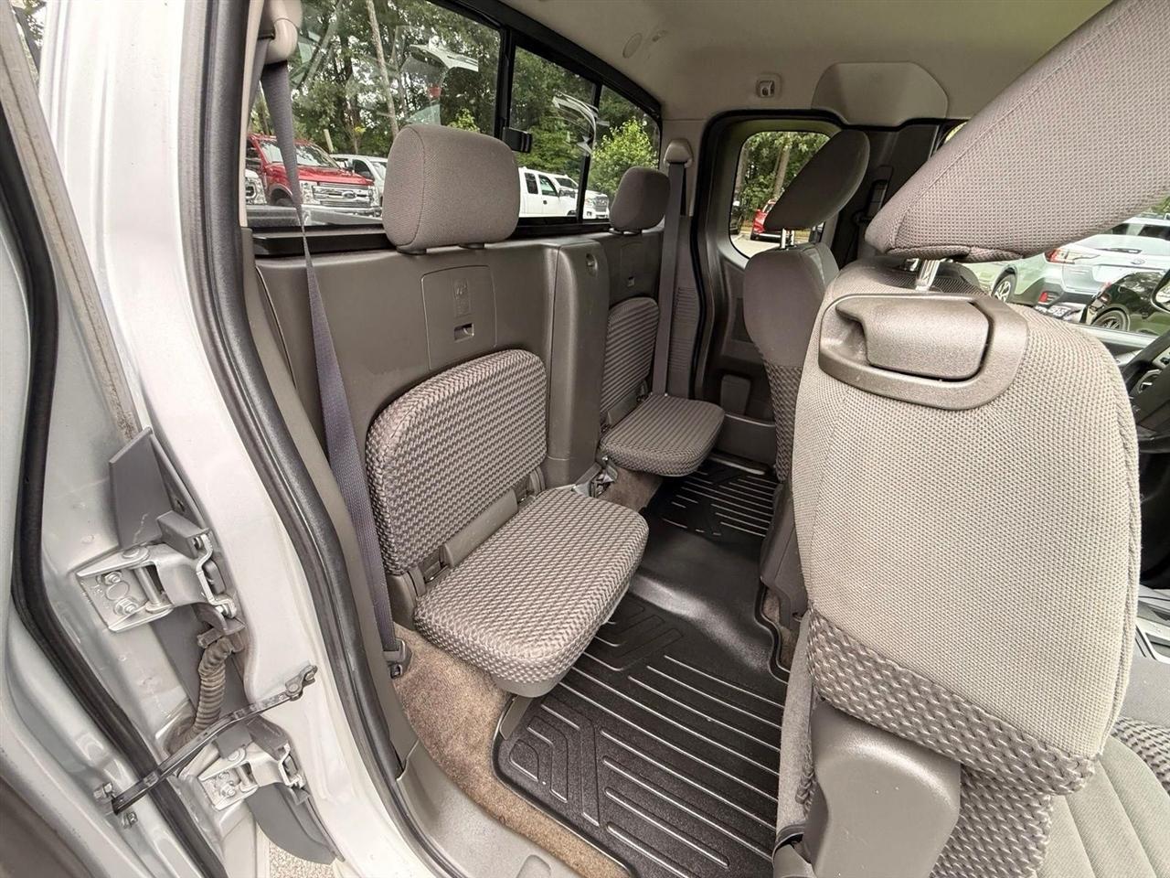 Nissan Frontier  2013