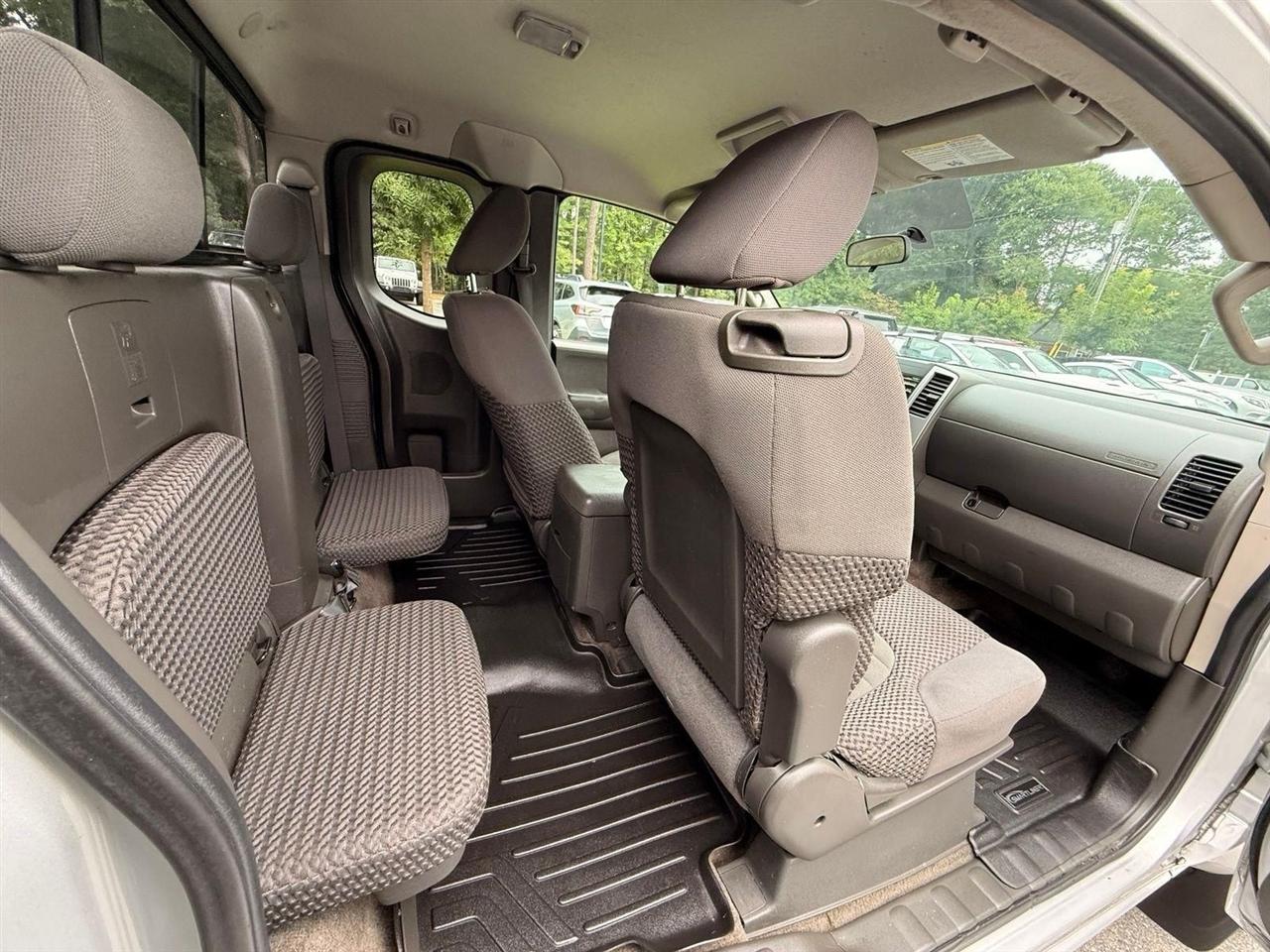 Nissan Frontier  2013