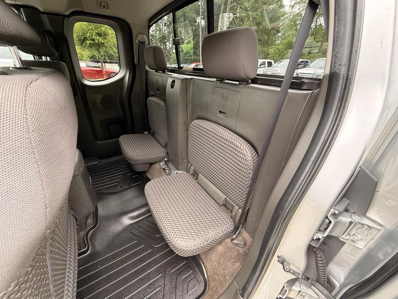 Nissan Frontier  2013