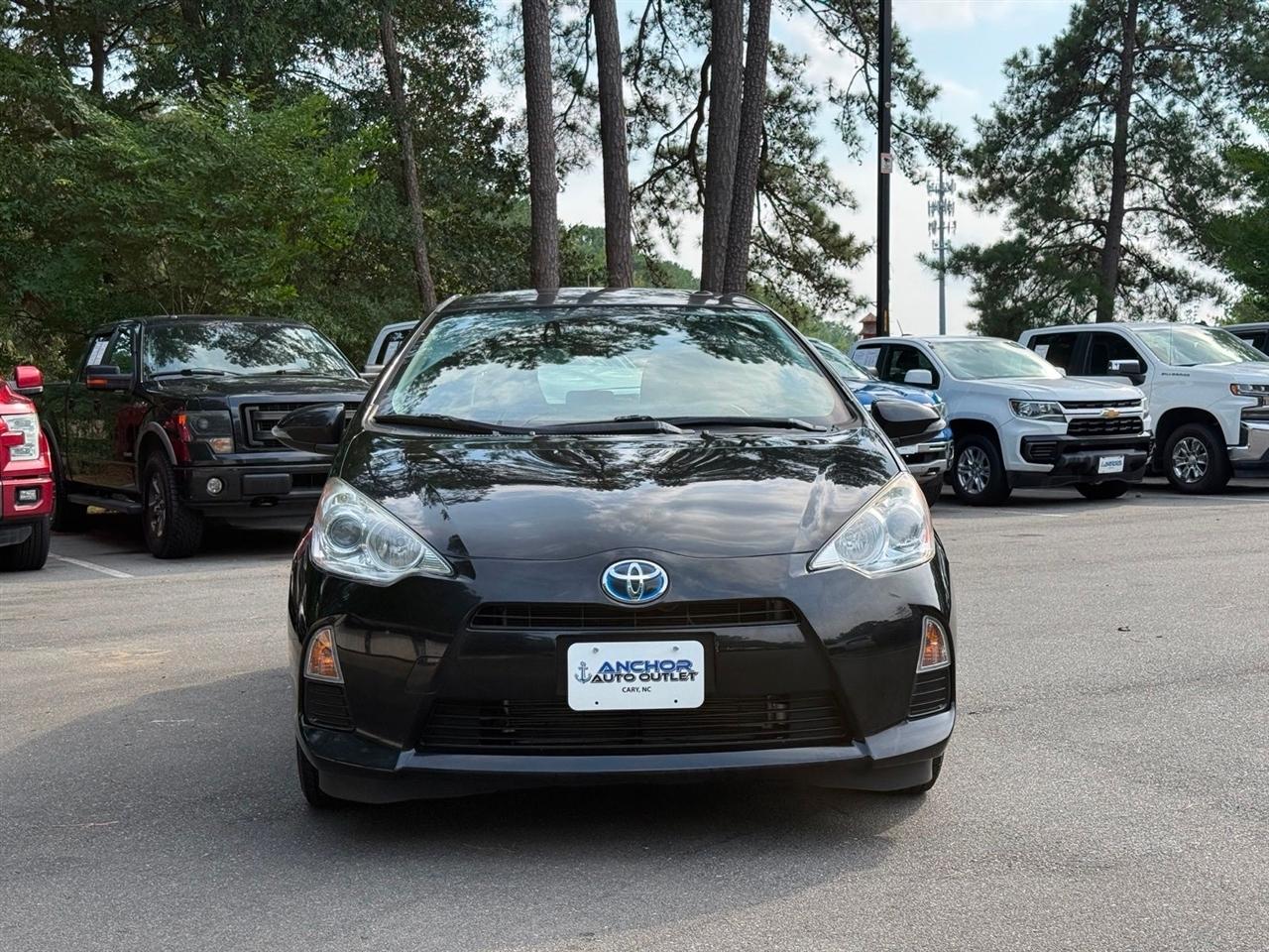 Toyota Prius c  2014